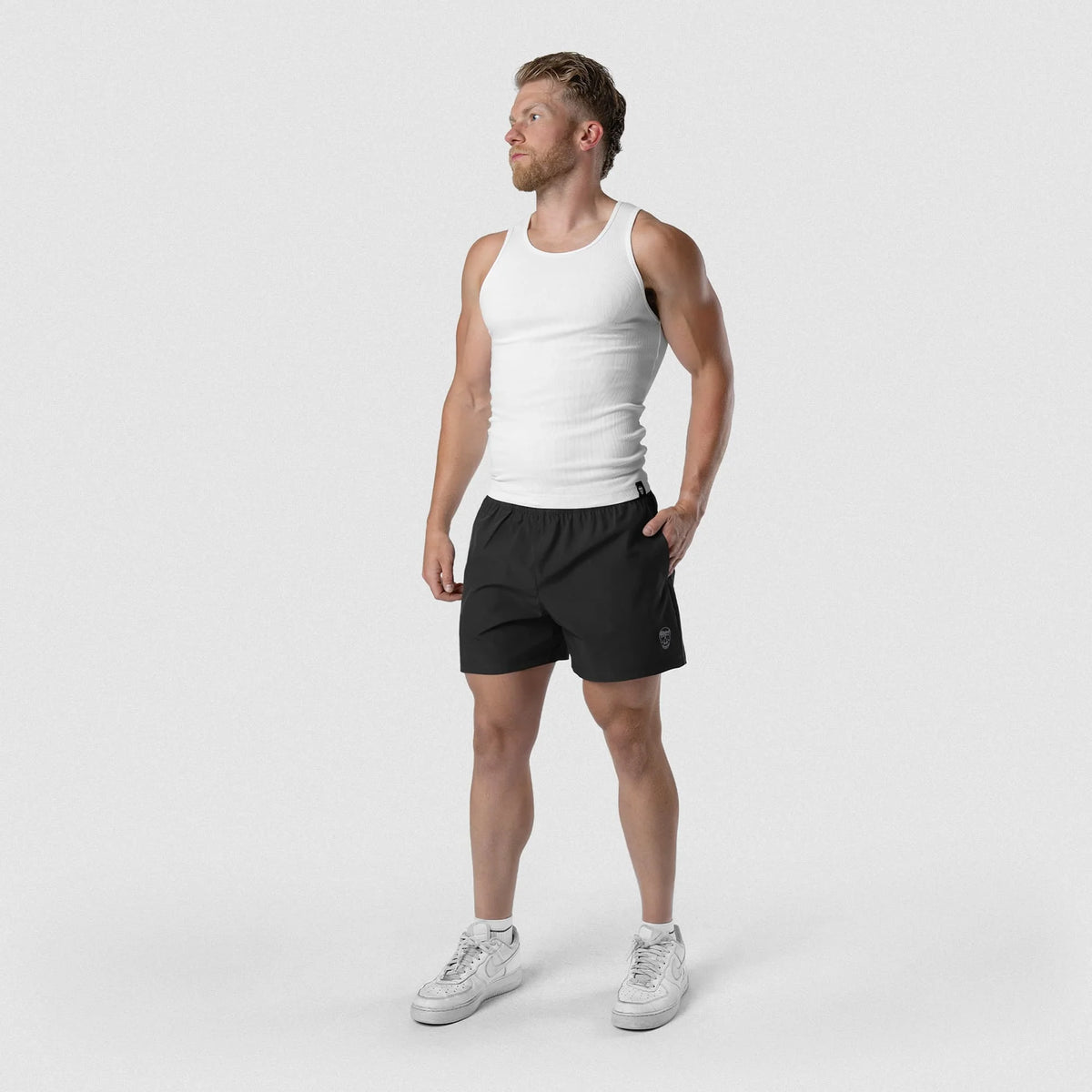 Conquer 5" Shorts - Black/White